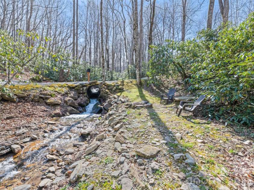 26 Stump Lane, Maggie Valley, NC 28751.  MLS# CAR4362320, YatesRealty ID 16496. 