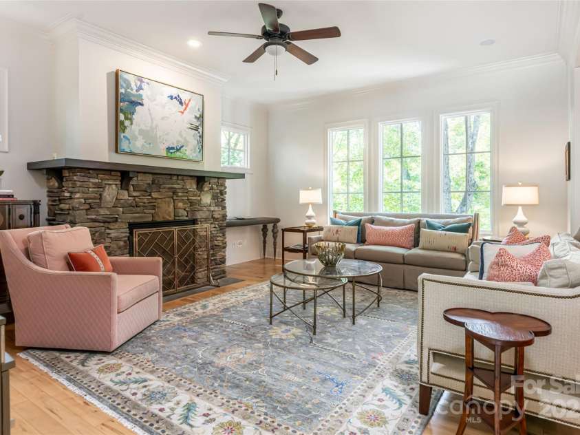 20 East Owl Creek Lane, Fairview, NC 28730.  MLS# CAR4258624, YatesRealty ID 16497. 