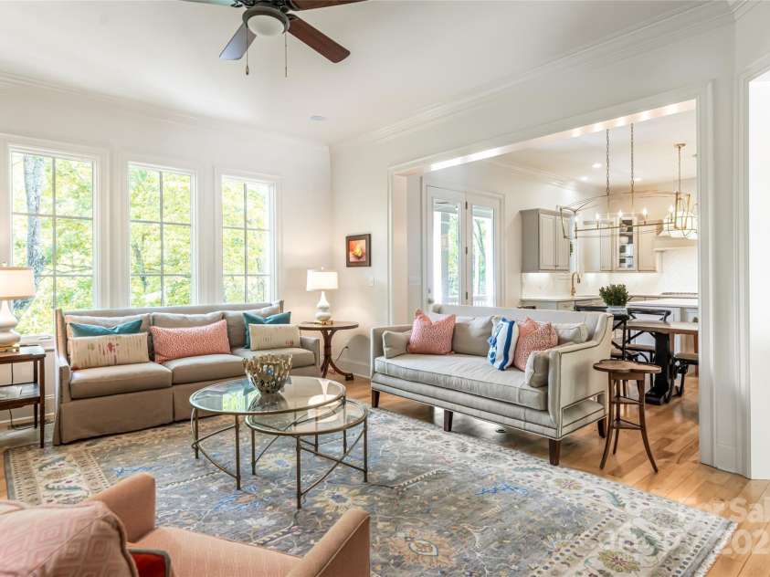 20 East Owl Creek Lane, Fairview, NC 28730.  MLS# CAR4258624, YatesRealty ID 16497. 