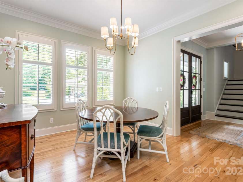 20 East Owl Creek Lane, Fairview, NC 28730.  MLS# CAR4258624, YatesRealty ID 16497. 