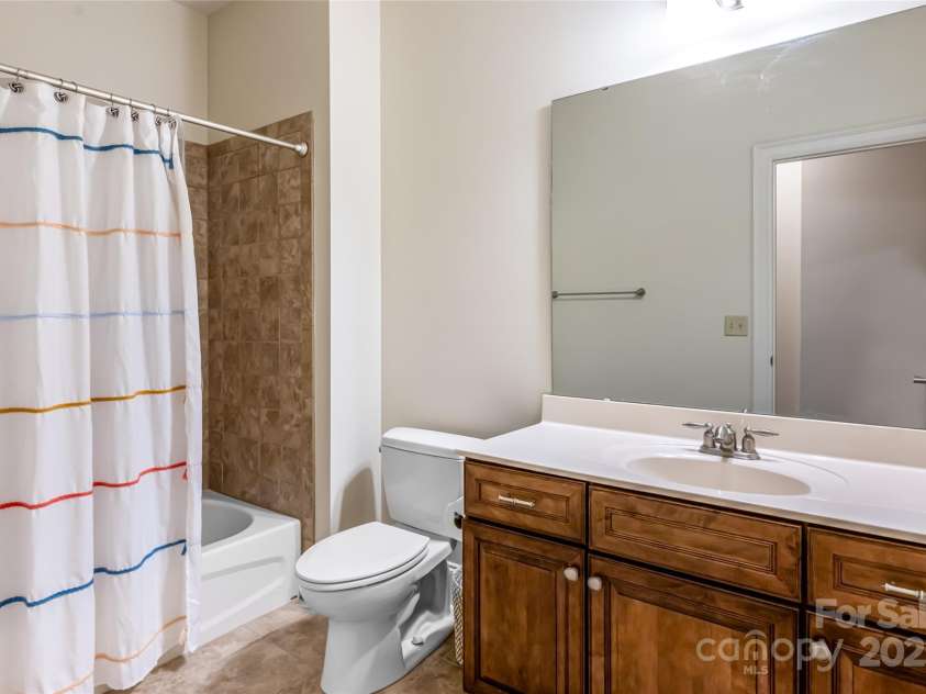 20 East Owl Creek Lane, Fairview, NC 28730.  MLS# CAR4258624, YatesRealty ID 16497. 