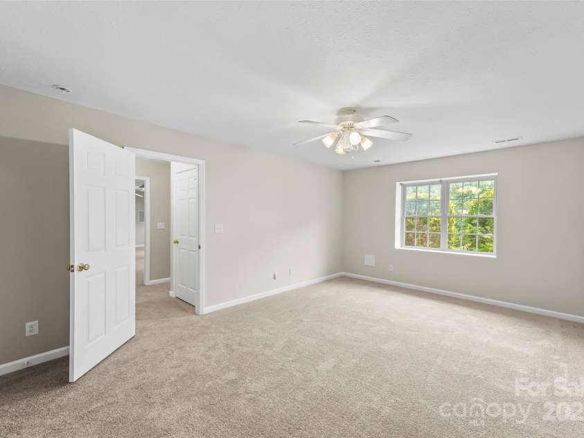 205 Davis Drive, Morganton, NC 28655.  MLS# CAR4261500, YatesRealty ID 16498. 