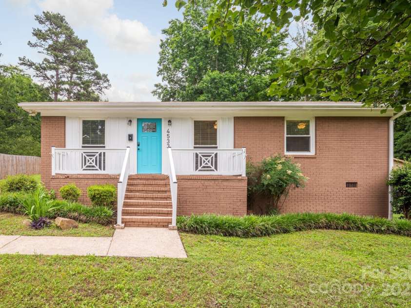 4533 Gainesborough Road, Charlotte, NC 28205.  MLS# CAR4265484, YatesRealty ID 16499. 