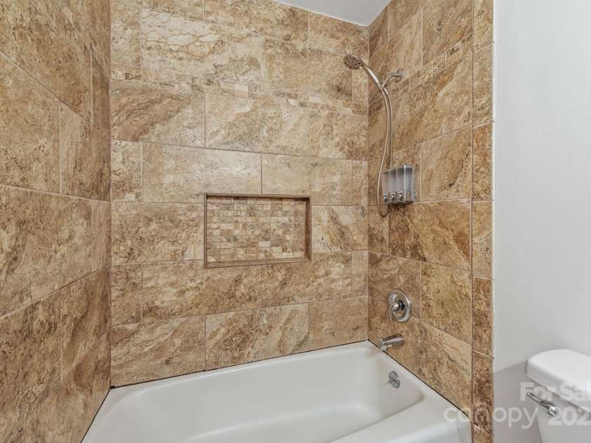 4533 Gainesborough Road, Charlotte, NC 28205.  MLS# CAR4265484, YatesRealty ID 16499. 