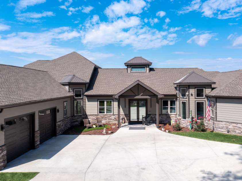 639 Byers Cove Road, Hendersonville, NC 28792.  MLS# CAR4306480, YatesRealty ID 165. 