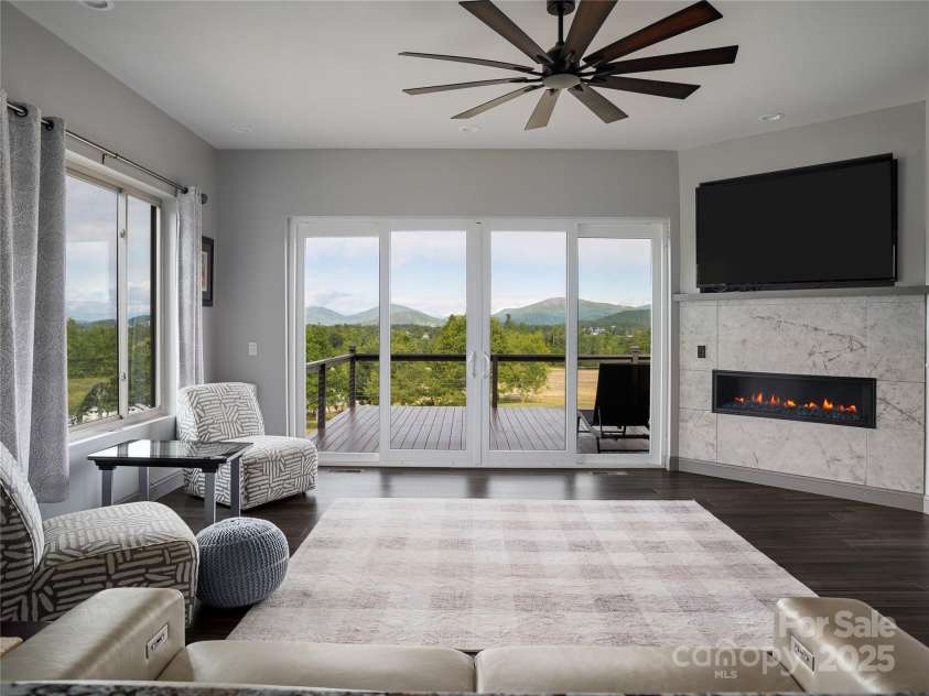 639 Byers Cove Road, Hendersonville, NC 28792.  MLS# CAR4306480, YatesRealty ID 165. 