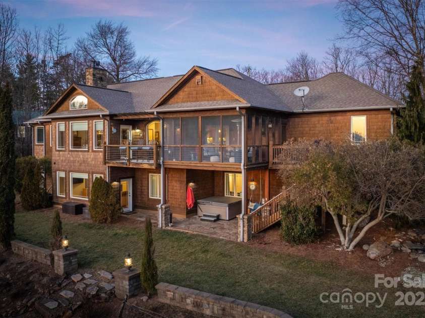 3540 Appian Way, Valdese, NC 28690.  MLS# CAR4225712, YatesRealty ID 1650. 