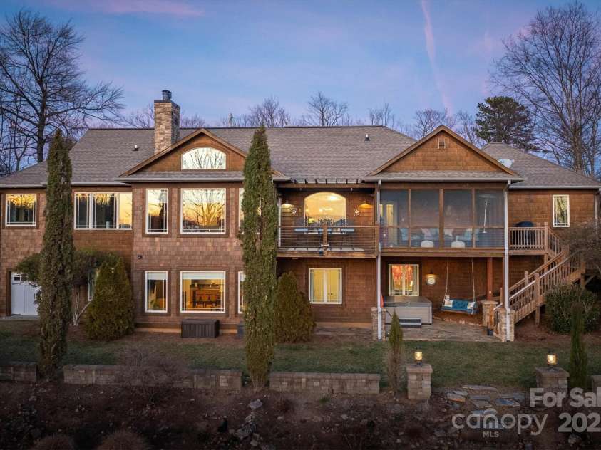 3540 Appian Way, Valdese, NC 28690.  MLS# CAR4225712, YatesRealty ID 1650. 