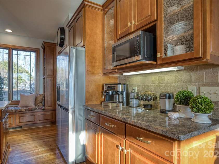 3540 Appian Way, Valdese, NC 28690.  MLS# CAR4225712, YatesRealty ID 1650. 