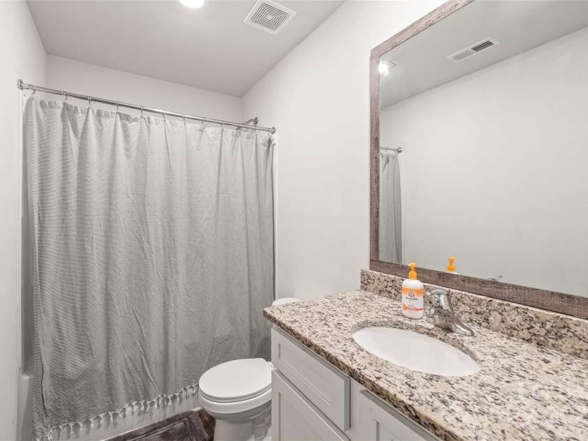 2340 Lanza Drive, Charlotte, NC 28215.  MLS# CAR4264473, YatesRealty ID 16500. 