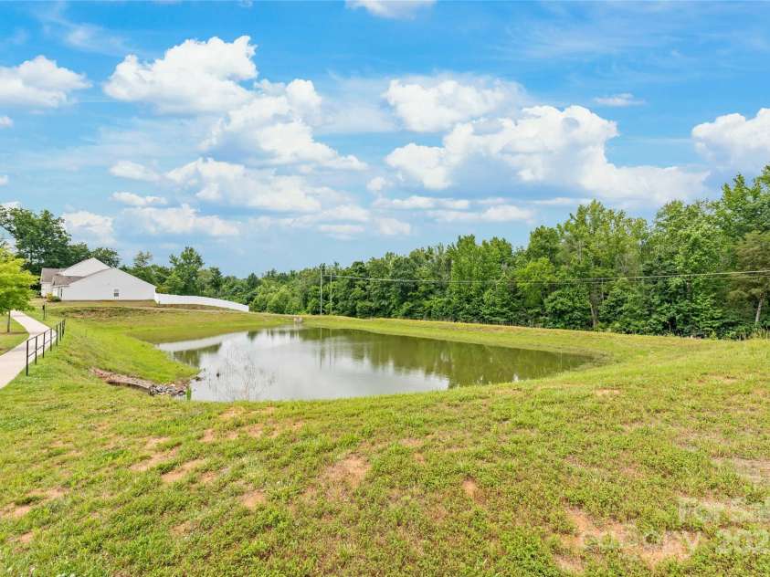 2340 Lanza Drive, Charlotte, NC 28215.  MLS# CAR4264473, YatesRealty ID 16500. 