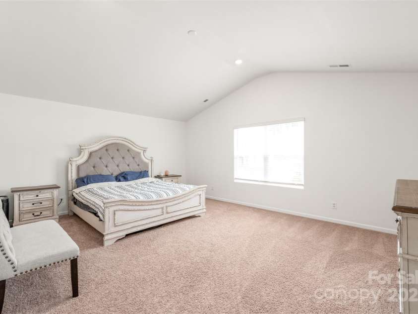 2340 Lanza Drive, Charlotte, NC 28215.  MLS# CAR4264473, YatesRealty ID 16500. Primary Bedroom with Vaulted Ceilings