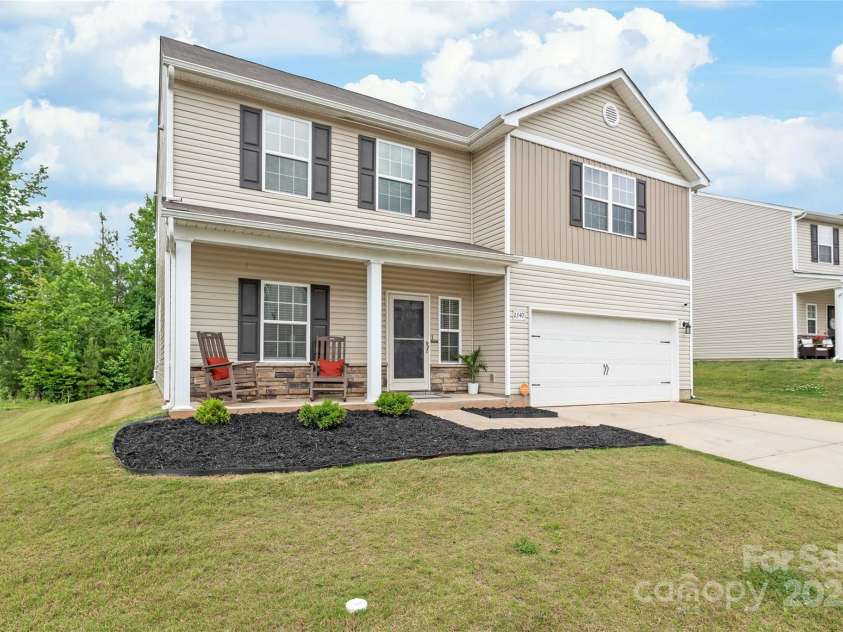 2340 Lanza Drive, Charlotte, NC 28215.  MLS# CAR4264473, YatesRealty ID 16500. Welcome to YOUR new home!