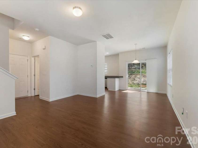 609 Oak Forest Lane, Salisbury, NC 28146.  MLS# CAR4365333, YatesRealty ID 16500. 
