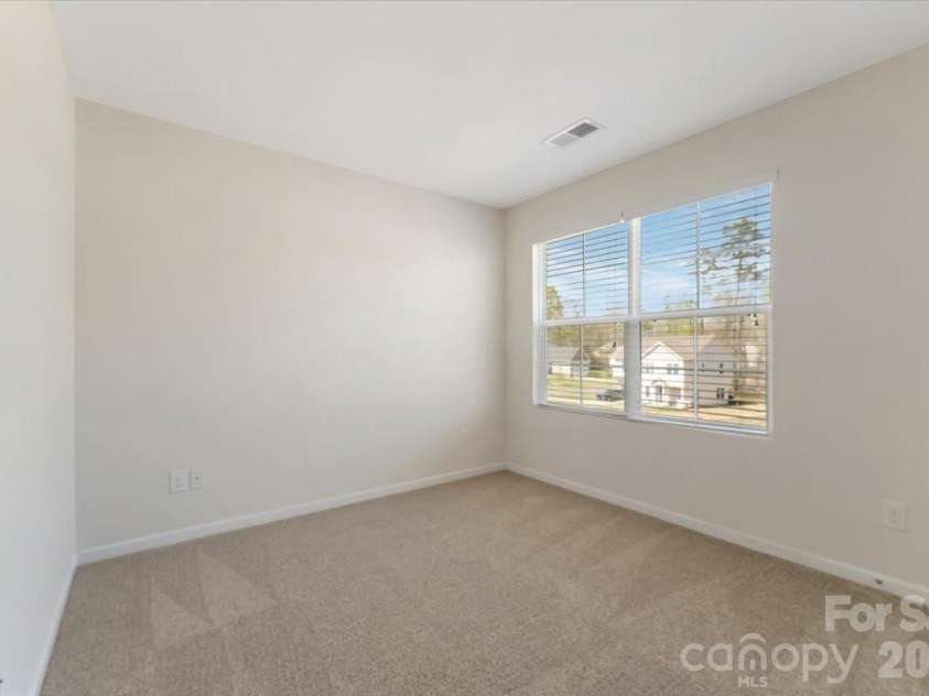 609 Oak Forest Lane, Salisbury, NC 28146.  MLS# CAR4365333, YatesRealty ID 16500. 
