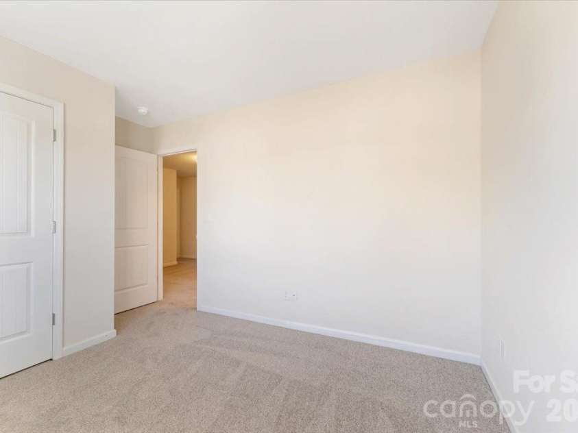 609 Oak Forest Lane, Salisbury, NC 28146.  MLS# CAR4365333, YatesRealty ID 16500. 