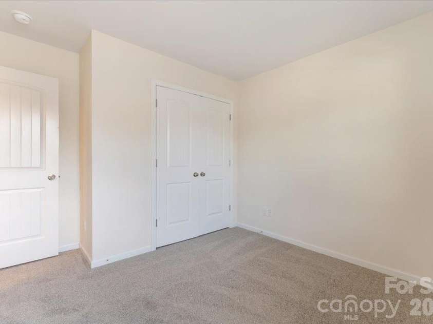 609 Oak Forest Lane, Salisbury, NC 28146.  MLS# CAR4365333, YatesRealty ID 16500. 
