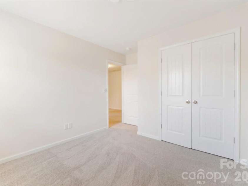 609 Oak Forest Lane, Salisbury, NC 28146.  MLS# CAR4365333, YatesRealty ID 16500. 