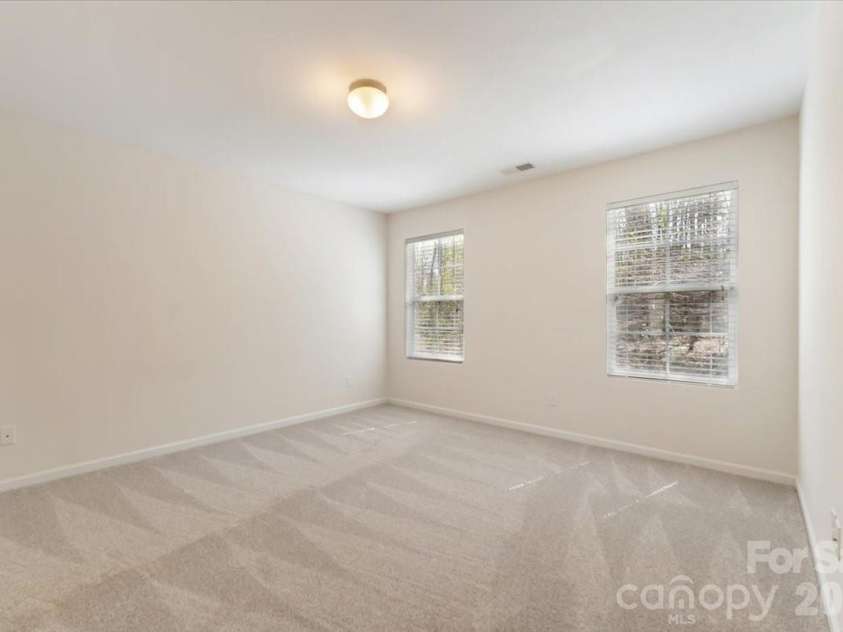 609 Oak Forest Lane, Salisbury, NC 28146.  MLS# CAR4365333, YatesRealty ID 16500. 