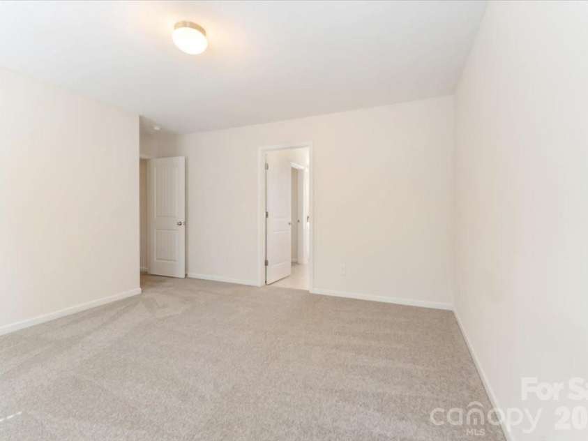 609 Oak Forest Lane, Salisbury, NC 28146.  MLS# CAR4365333, YatesRealty ID 16500. 