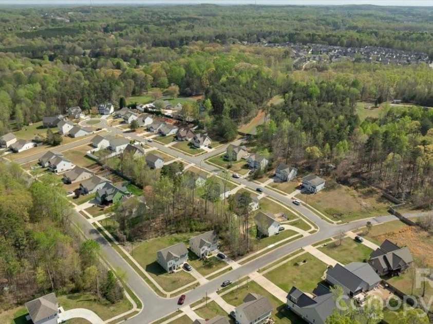 609 Oak Forest Lane, Salisbury, NC 28146.  MLS# CAR4365333, YatesRealty ID 16500. 