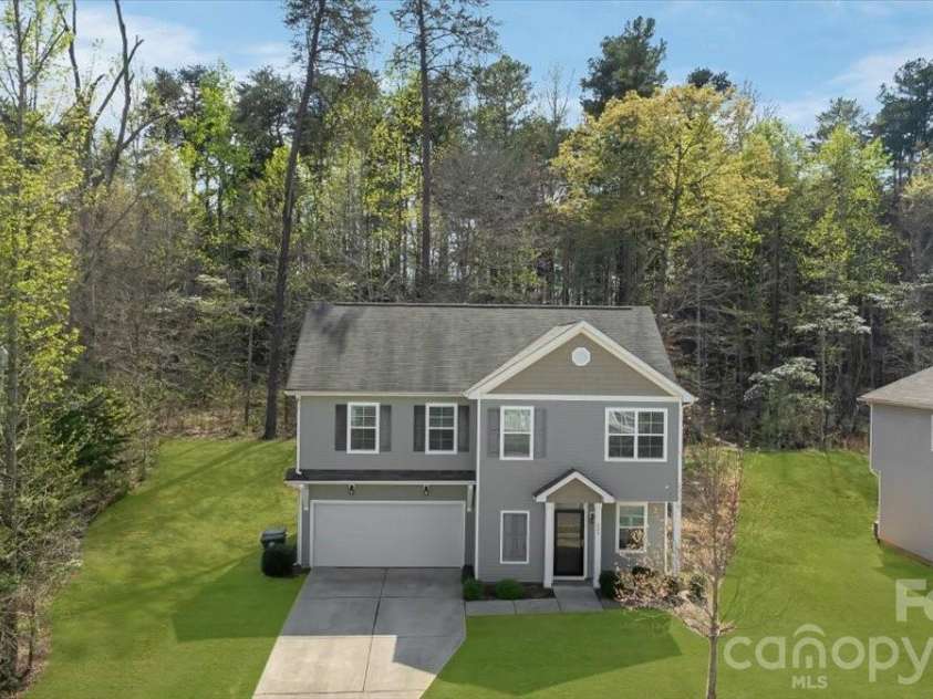 609 Oak Forest Lane, Salisbury, NC 28146.  MLS# CAR4365333, YatesRealty ID 16500. Digitally enhanced lawn