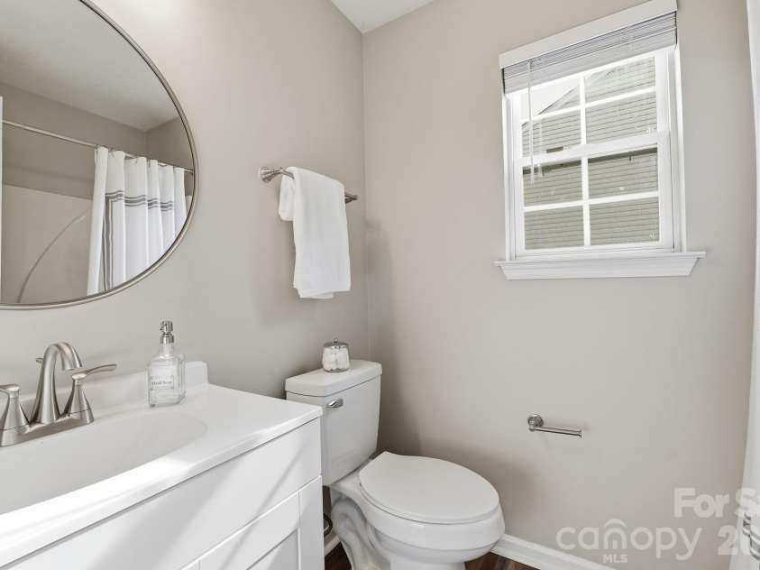 11026 Olde English Drive, Charlotte, NC 28216.  MLS# CAR4367030, YatesRealty ID 16501. 