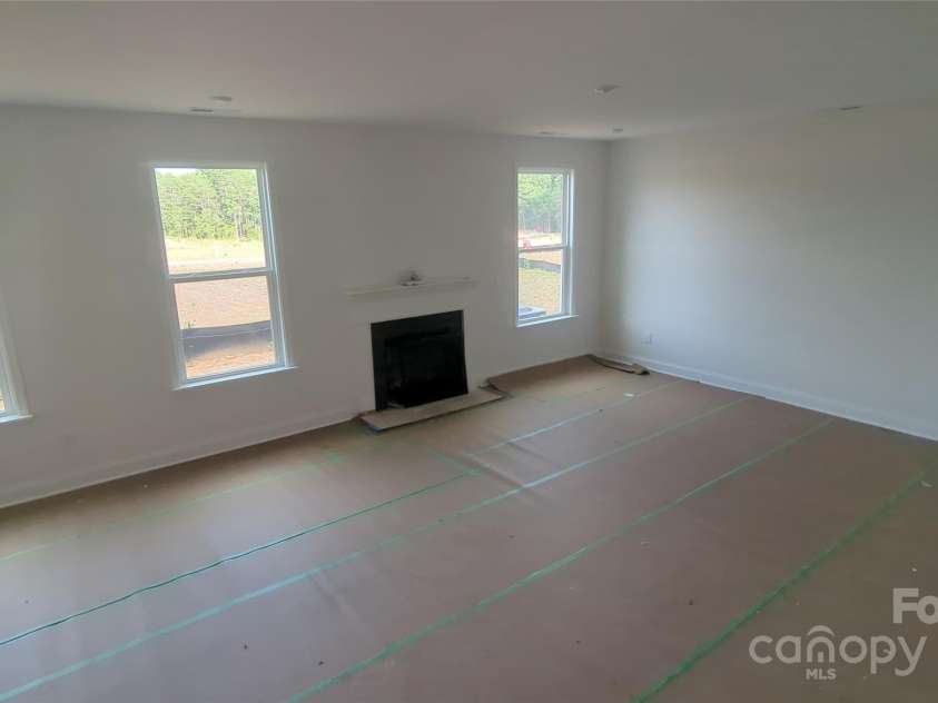 115 Canary Lane, Mooresville, NC 28115.  MLS# CAR4249704, YatesRealty ID 16502. Family Room