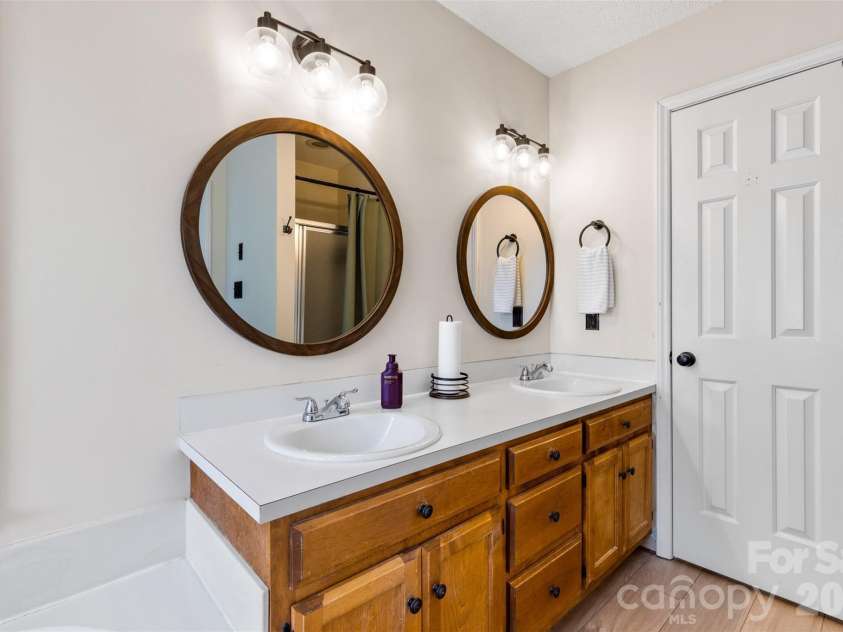 2116 Belle Chase Drive, Rock Hill, SC 29732.  MLS# CAR4370810, YatesRealty ID 16502. 