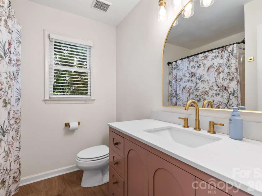 2116 Belle Chase Drive, Rock Hill, SC 29732.  MLS# CAR4370810, YatesRealty ID 16502. 