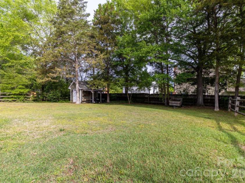 2116 Belle Chase Drive, Rock Hill, SC 29732.  MLS# CAR4370810, YatesRealty ID 16502. 