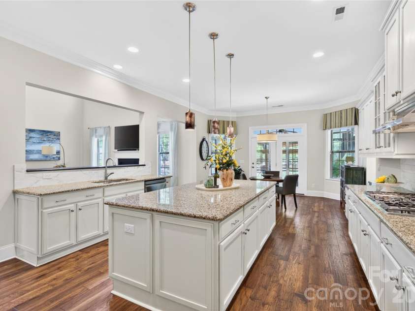 334 Kemp Road, Mooresville, NC 28117.  MLS# CAR4365690, YatesRealty ID 16503. 