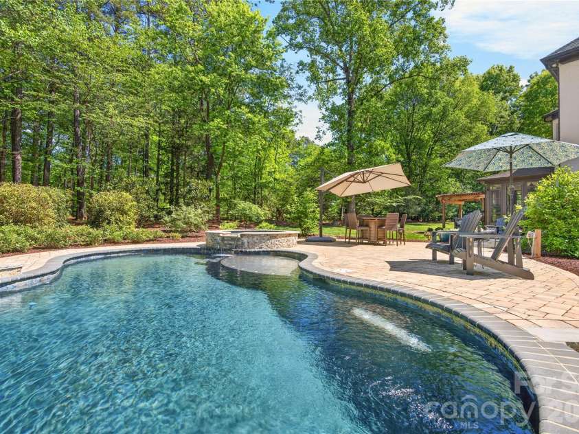 334 Kemp Road, Mooresville, NC 28117.  MLS# CAR4365690, YatesRealty ID 16503. 