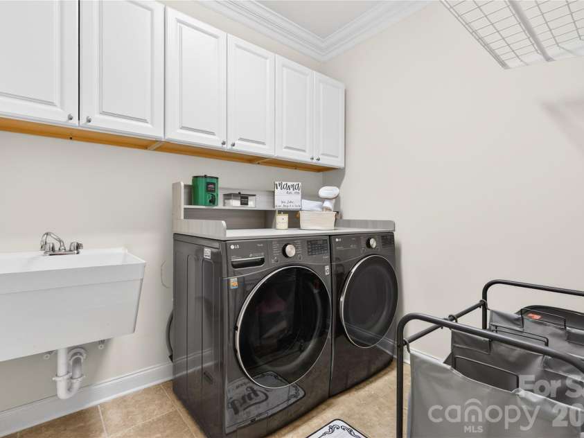 334 Kemp Road, Mooresville, NC 28117.  MLS# CAR4365690, YatesRealty ID 16503. 