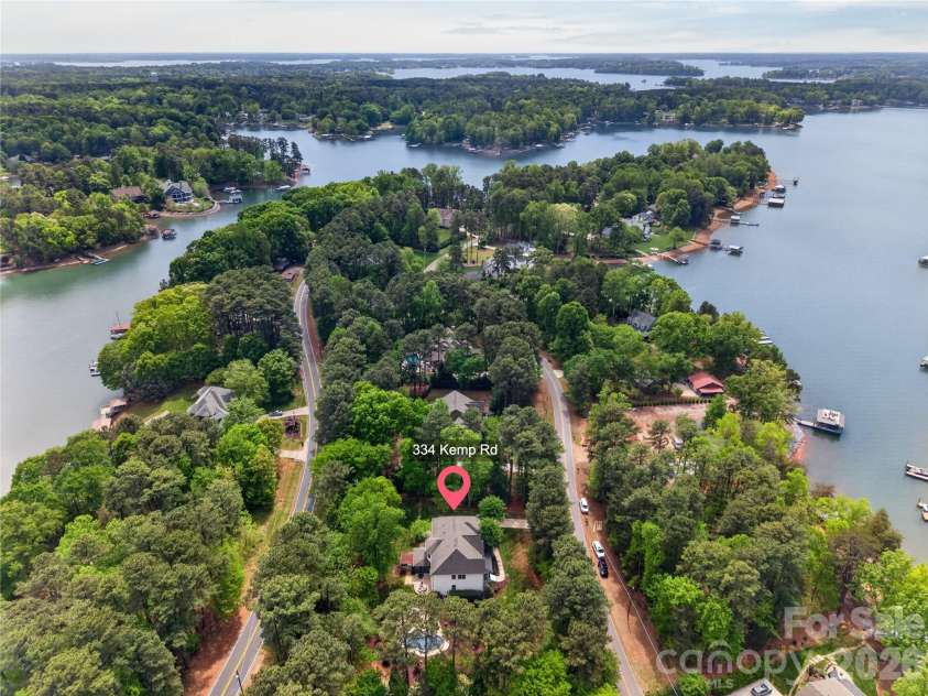 334 Kemp Road, Mooresville, NC 28117.  MLS# CAR4365690, YatesRealty ID 16503. 