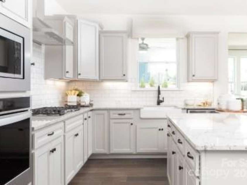 107 Nighthawk Trail, Mooresville, NC 28115.  MLS# CAR4249116, YatesRealty ID 16504. Kitchen Island Representative PhotoFamily Representative Photo