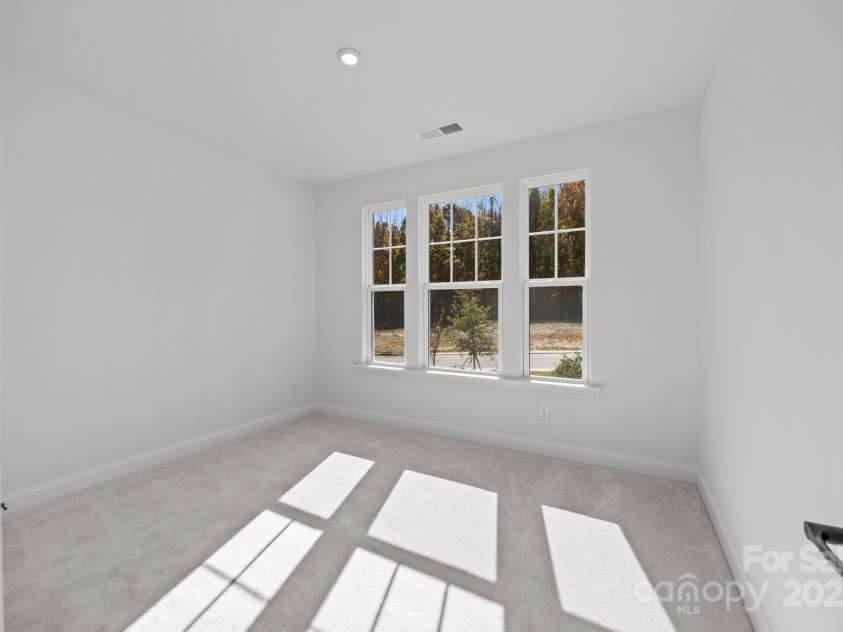 107 Nighthawk Trail, Mooresville, NC 28115.  MLS# CAR4249116, YatesRealty ID 16504. Study