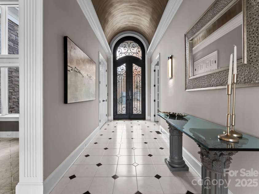 123 Sailview Road, Mooresville, NC 28117.  MLS# CAR4263298, YatesRealty ID 16505. 