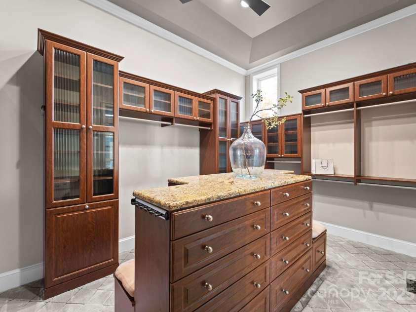 123 Sailview Road, Mooresville, NC 28117.  MLS# CAR4263298, YatesRealty ID 16505. 