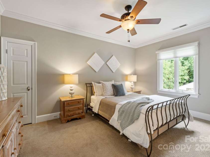 123 Sailview Road, Mooresville, NC 28117.  MLS# CAR4263298, YatesRealty ID 16505. 