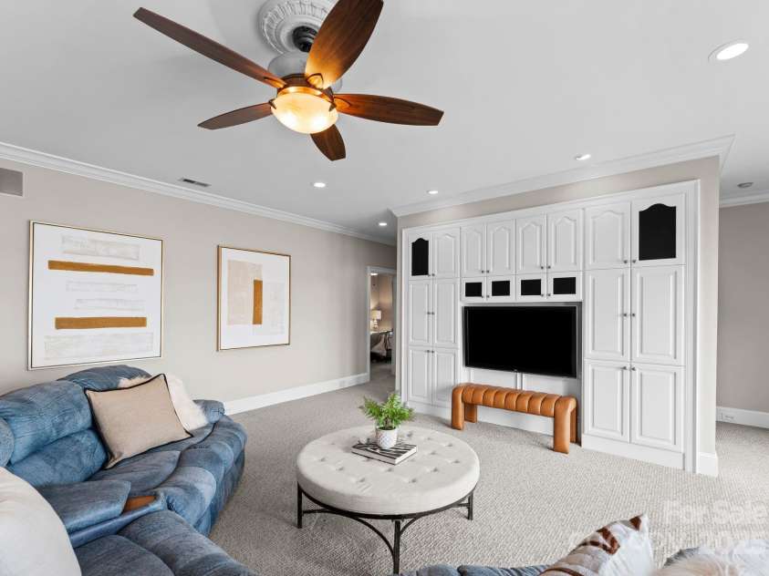 123 Sailview Road, Mooresville, NC 28117.  MLS# CAR4263298, YatesRealty ID 16505. 