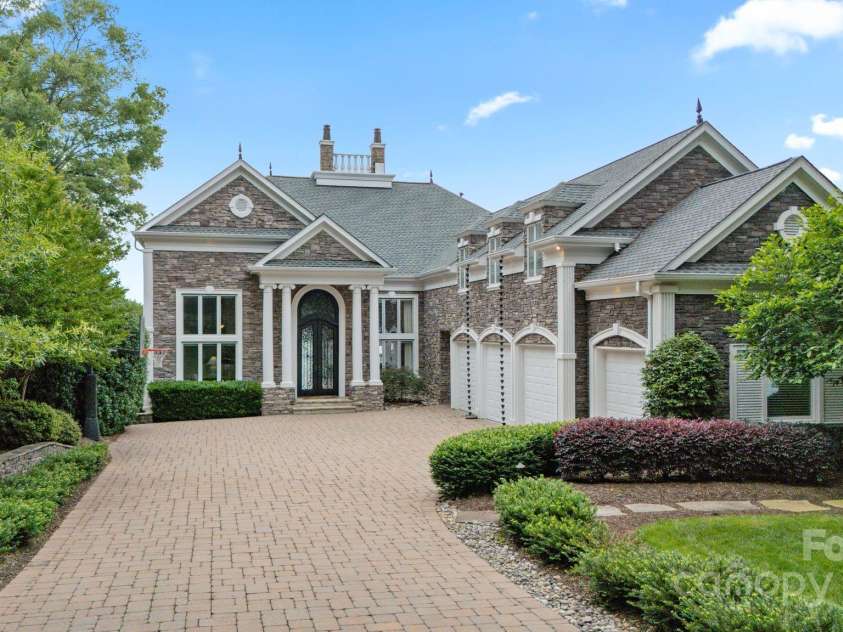 123 Sailview Road, Mooresville, NC 28117.  MLS# CAR4263298, YatesRealty ID 16505. 