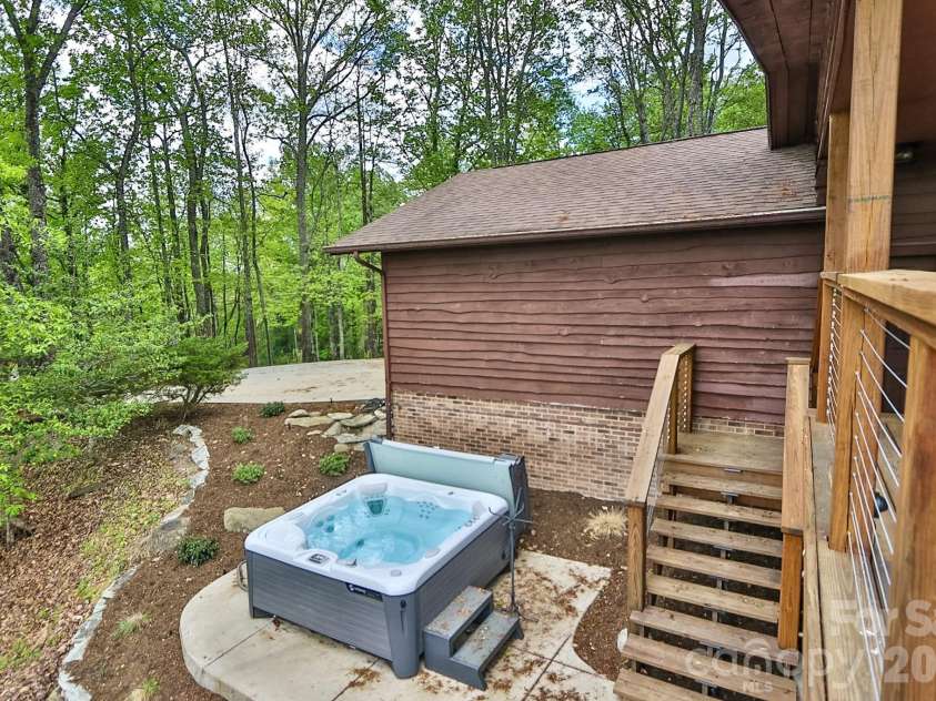 1401 Greenstreet Drive, Traphill, NC 28685.  MLS# CAR4371003, YatesRealty ID 16505. 