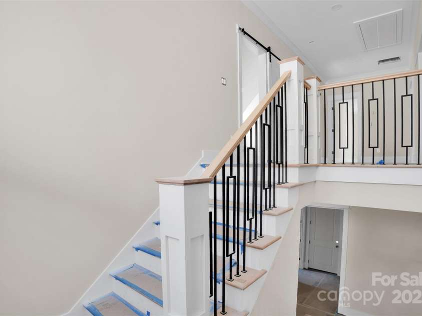 1211 Royal Prince Court, Charlotte, NC 28211.  MLS# CAR4155956, YatesRealty ID 16507. 