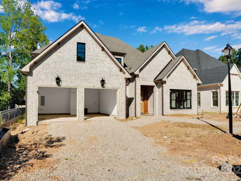 1211 Royal Prince Court, Charlotte, NC 28211.  MLS# CAR4155956, YatesRealty ID 16507. 