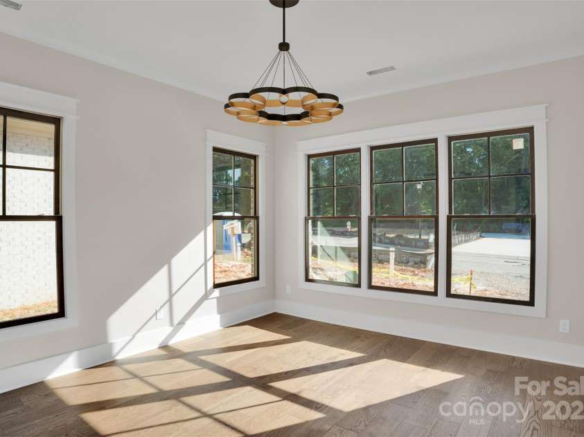 1211 Royal Prince Court, Charlotte, NC 28211.  MLS# CAR4155956, YatesRealty ID 16507. 