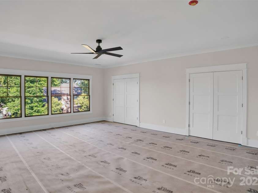 1211 Royal Prince Court, Charlotte, NC 28211.  MLS# CAR4155956, YatesRealty ID 16507. 
