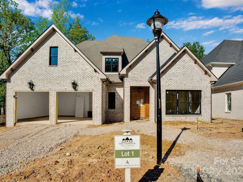 1211 Royal Prince Court, Charlotte, NC 28211.  MLS# CAR4155956, YatesRealty ID 16507. 