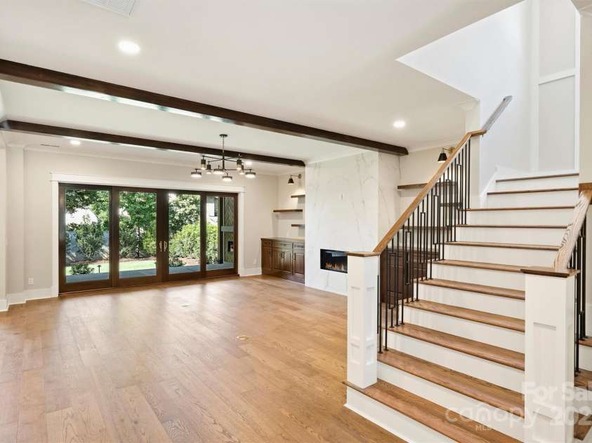 1211 Royal Prince Court, Charlotte, NC 28211.  MLS# CAR4155956, YatesRealty ID 16507. 