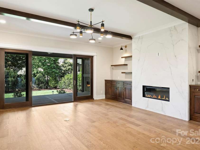 1211 Royal Prince Court, Charlotte, NC 28211.  MLS# CAR4155956, YatesRealty ID 16507. 